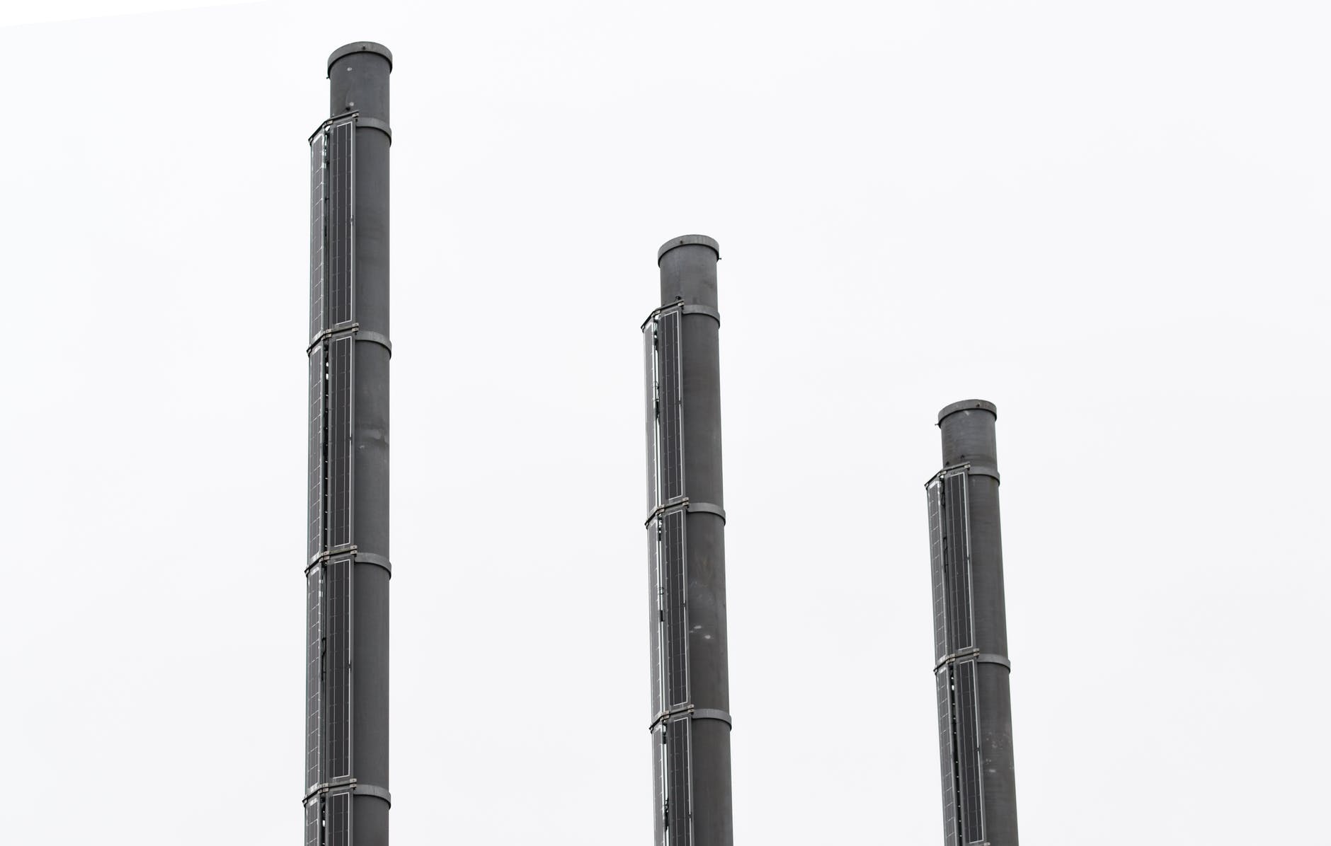 chimney-factory-pipes-industry-675978.jpeg
