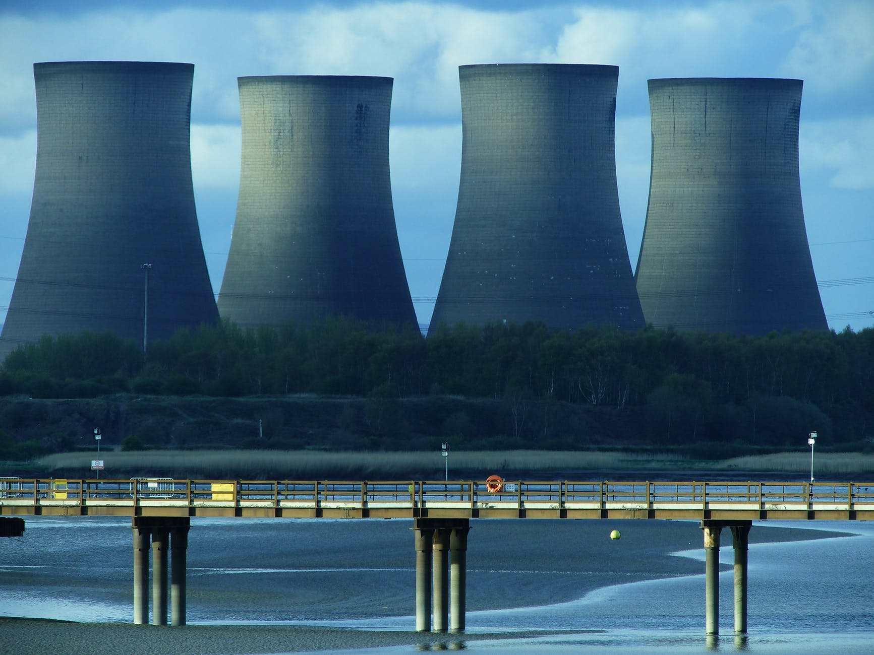 cooling-tower-power-plant-energy-industry-162646.jpeg